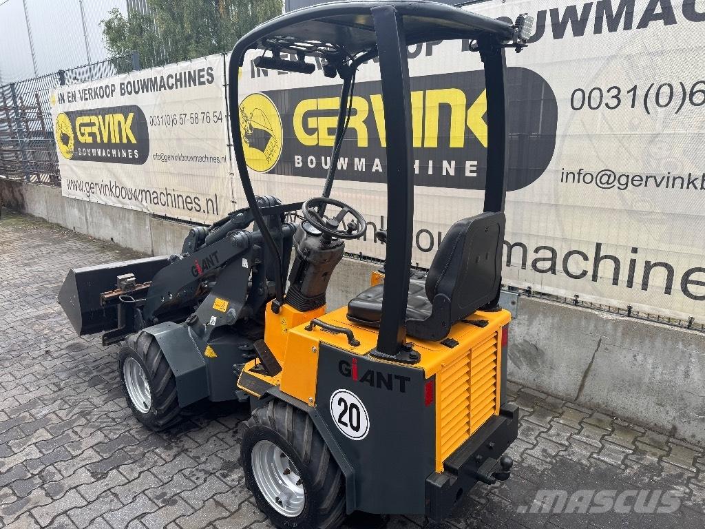 GiANT B204SW Mini iekrāvēji