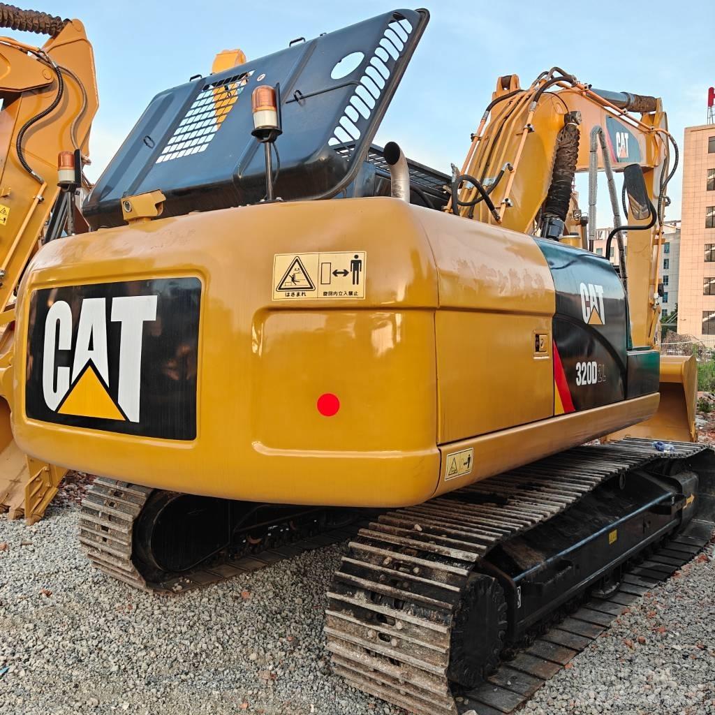 CAT 320D2L Kāpurķēžu ekskavatori