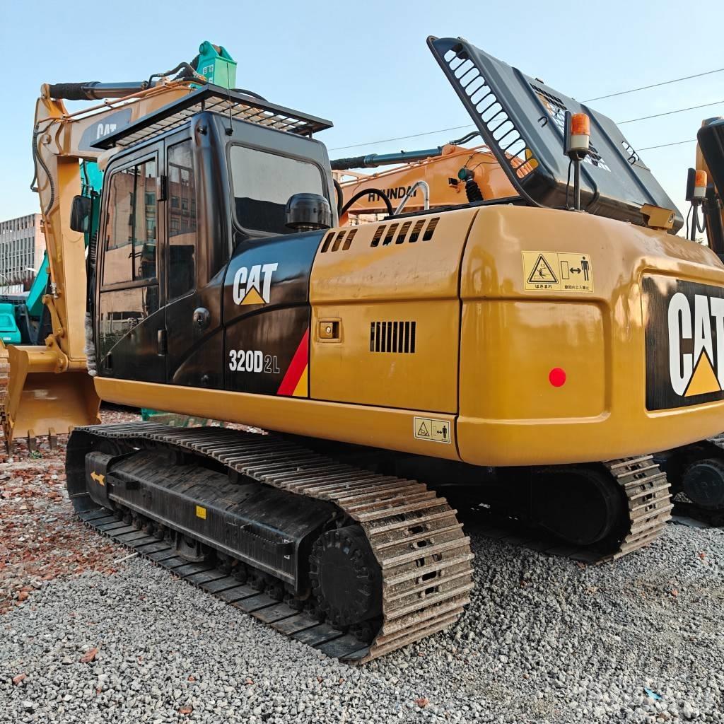 CAT 320D2L Kāpurķēžu ekskavatori
