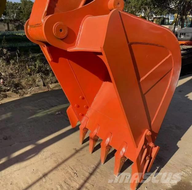 Hitachi ZX200 Kāpurķēžu ekskavatori