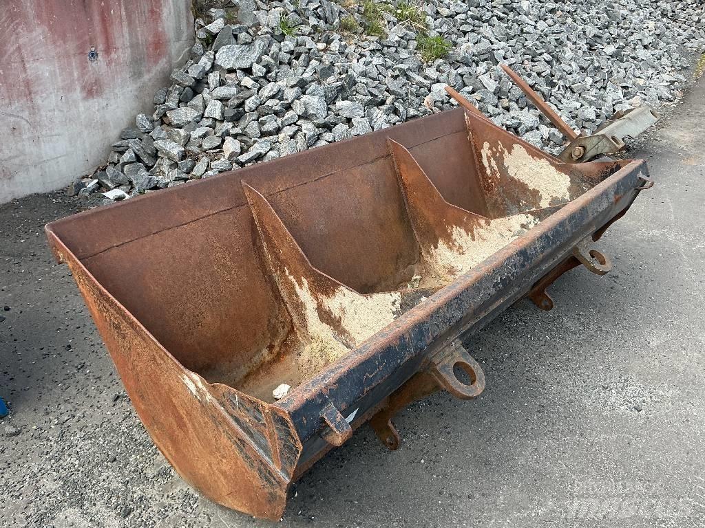 John Deere 3420 Lauksaimniecības pacēlāji
