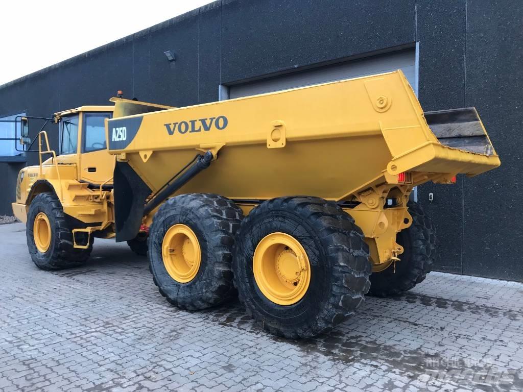 Volvo A25D Mini pašizgāzēji