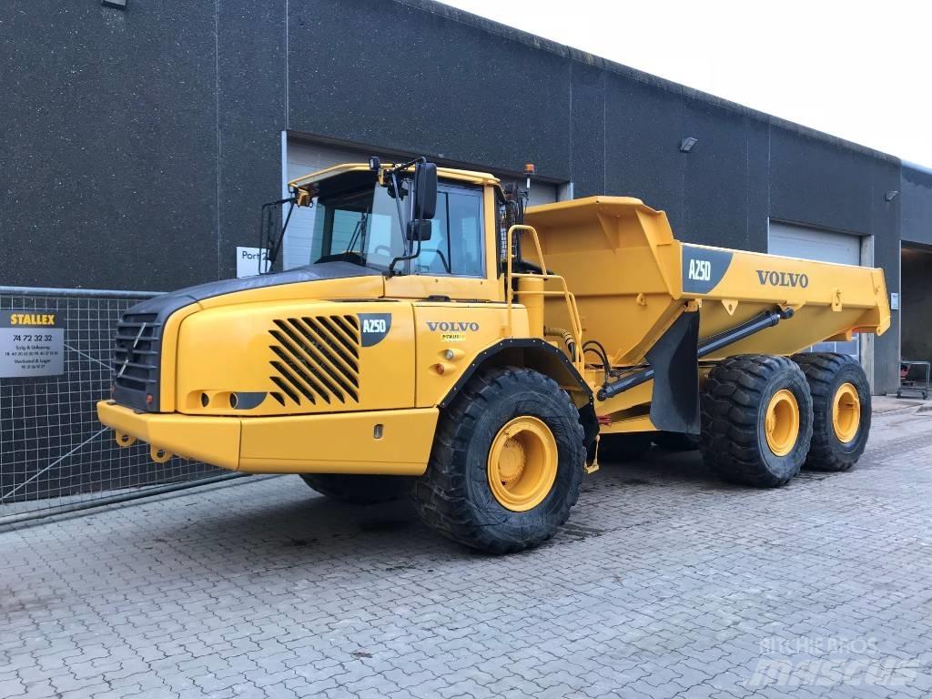 Volvo A25D Mini pašizgāzēji