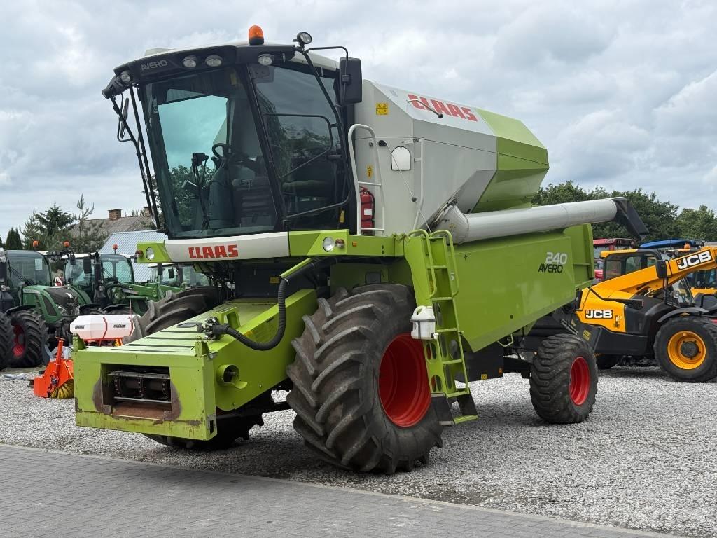 Claas Avero 240 Ražas novākšanas kombaini