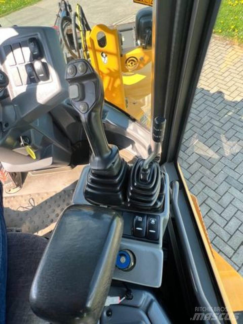Volvo L30G Iekrāvēji uz riteņiem