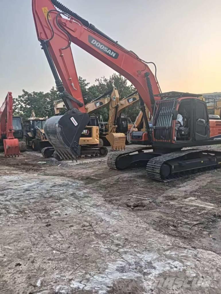 Doosan DX 225 LC-9C Kāpurķēžu ekskavatori