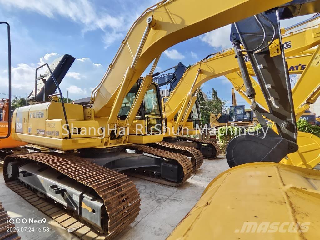 Komatsu 200-8 Kāpurķēžu ekskavatori