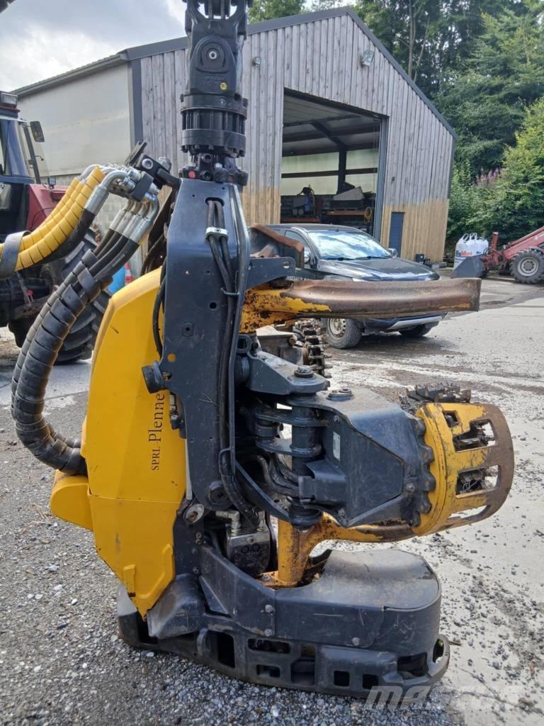 Ponsse Bear 8W Harvesteri