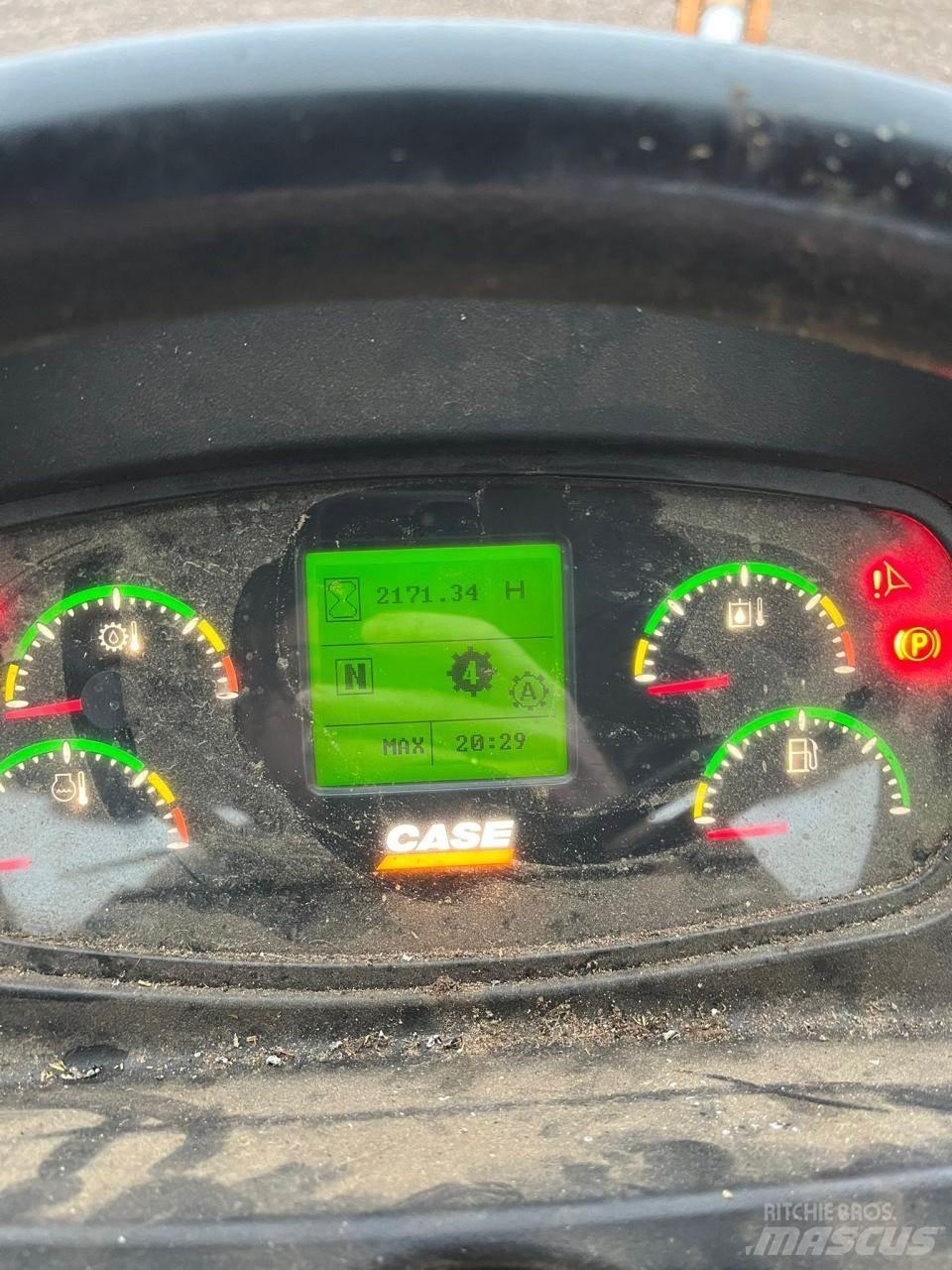Case IH 821E Iekrāvēji uz riteņiem