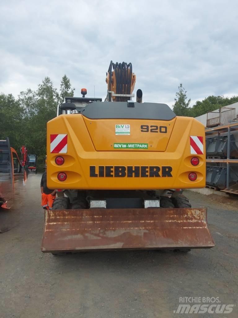 Liebherr A 920 Ekskavatori uz riteņiem