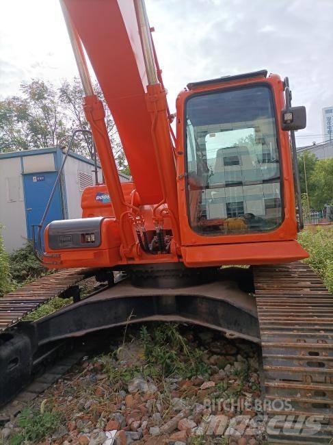 Doosan DX 300 Kāpurķēžu ekskavatori