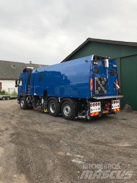 Volvo FM 500 Ielu tīrāmās mašīnas
