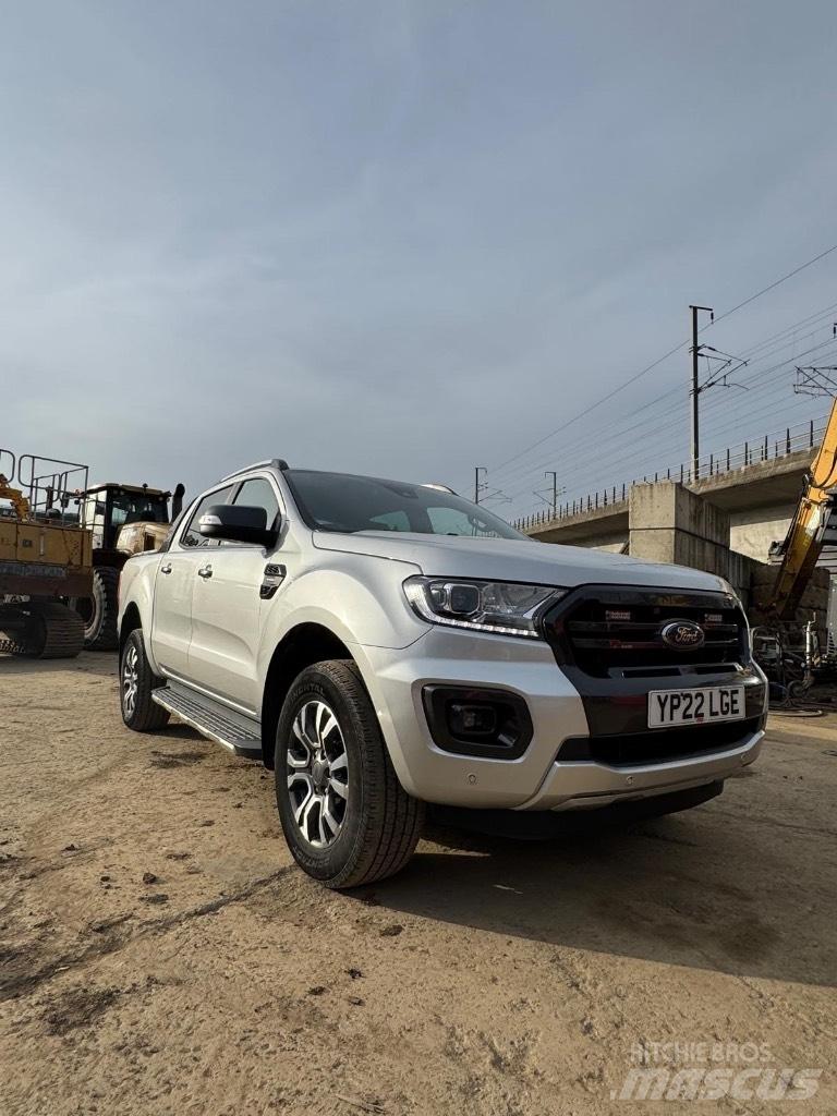 Ford Ranger Vieglais kravas automobilis/izkraušana no sāniem