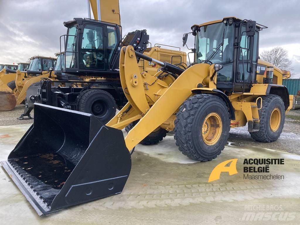 CAT 930M Iekrāvēji uz riteņiem