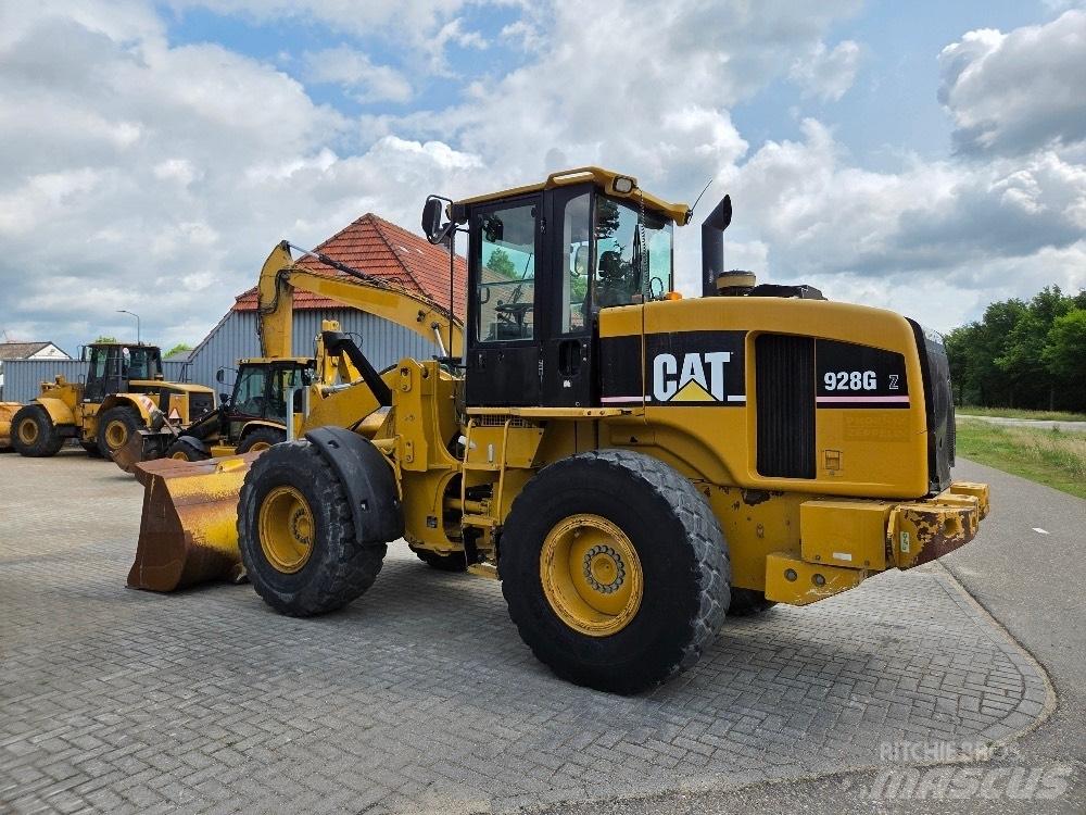 CAT 928G Iekrāvēji uz riteņiem