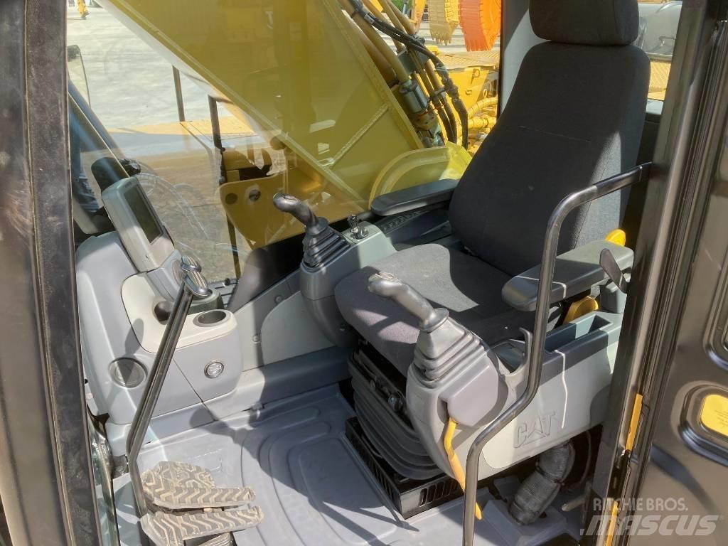 CAT 330 D L Kāpurķēžu ekskavatori