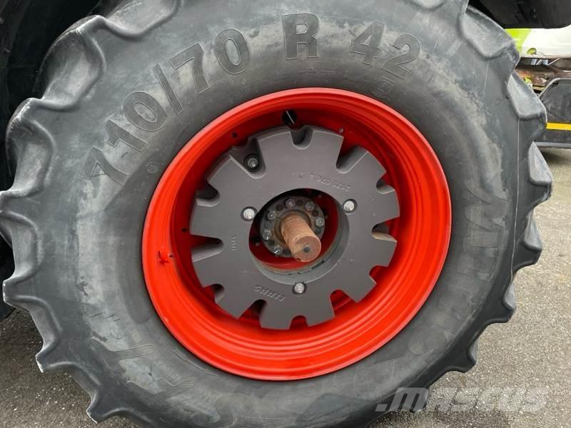 CLAAS Axion 870 Traktori