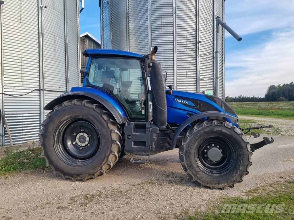 Valtra T 254 V Traktori