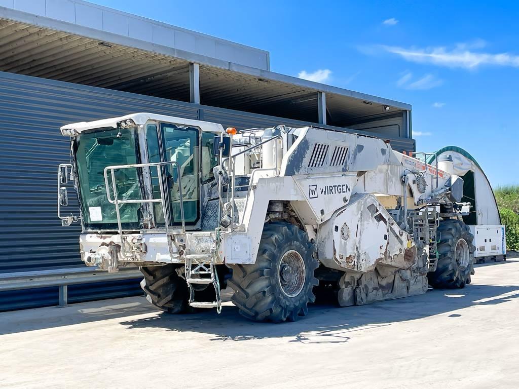 Wirtgen WR 240I Asfalta savācējs