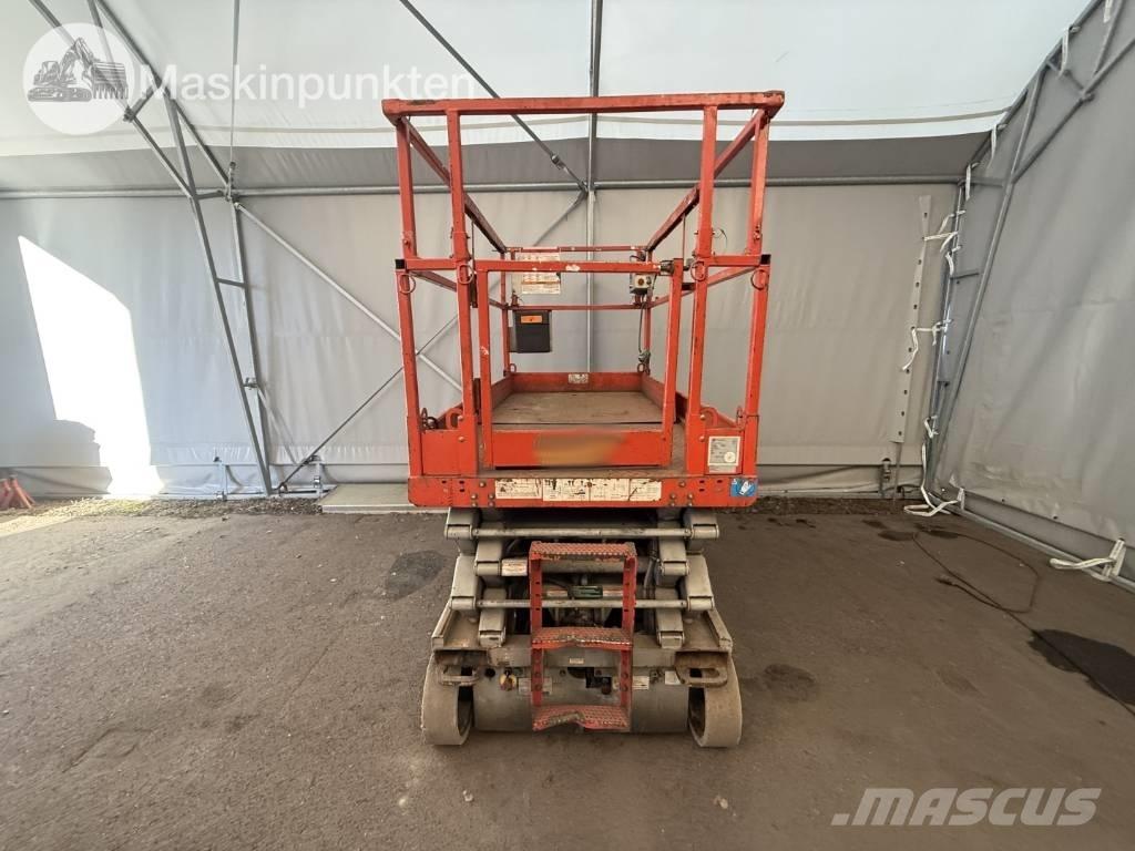 SkyJack SJ III 4626 Šķerveida pacēlāji