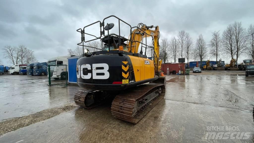 JCB JS 130 LC Kāpurķēžu ekskavatori
