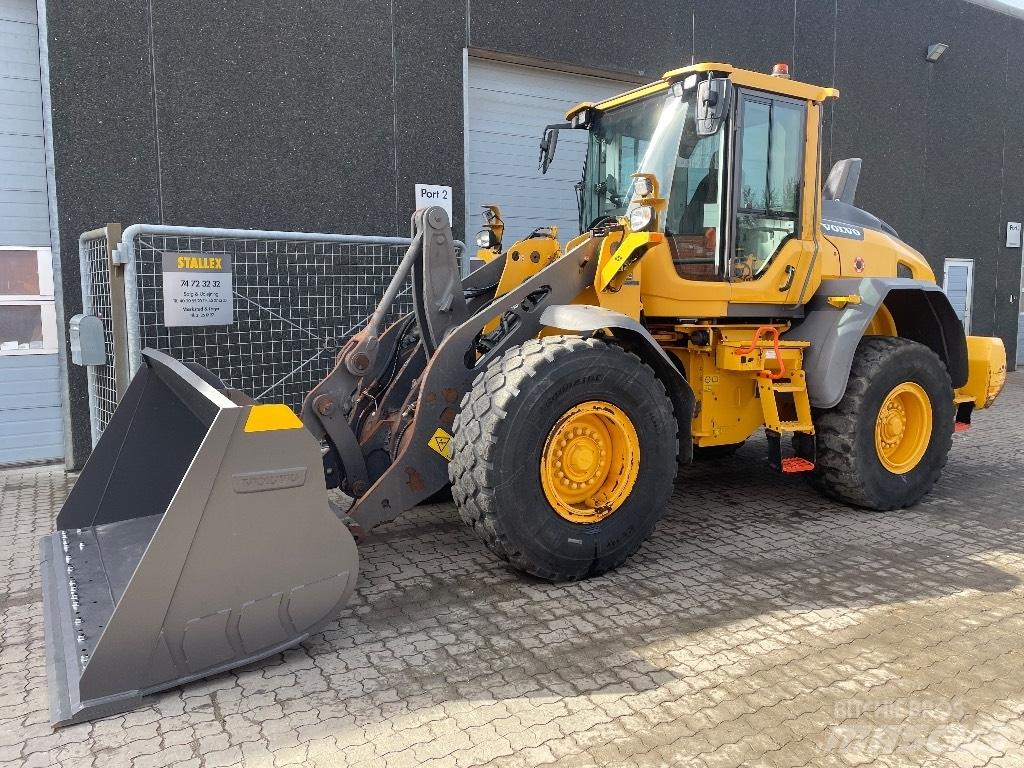 Volvo L90H Iekrāvēji uz riteņiem