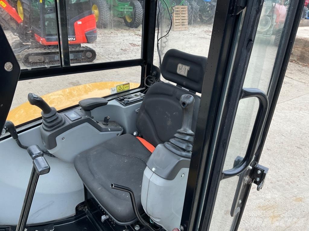 CAT 302.7 D CR Mini ekskavatori < 7 t