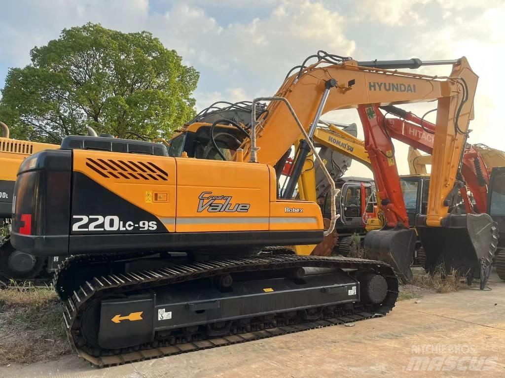 Hyundai R220LC-9S Kāpurķēžu ekskavatori