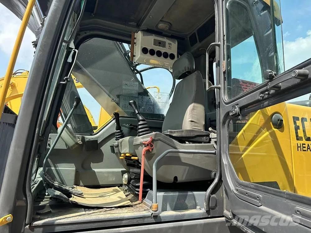 Volvo EC240D Kāpurķēžu ekskavatori