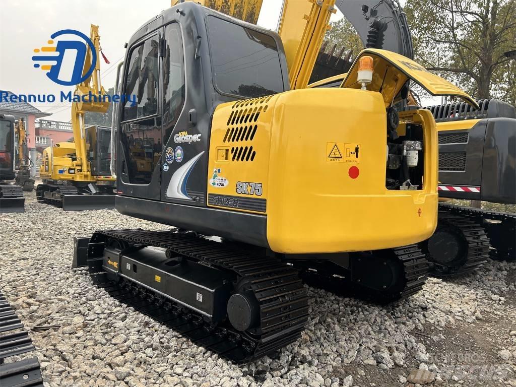 Kobelco SK75 Kāpurķēžu ekskavatori
