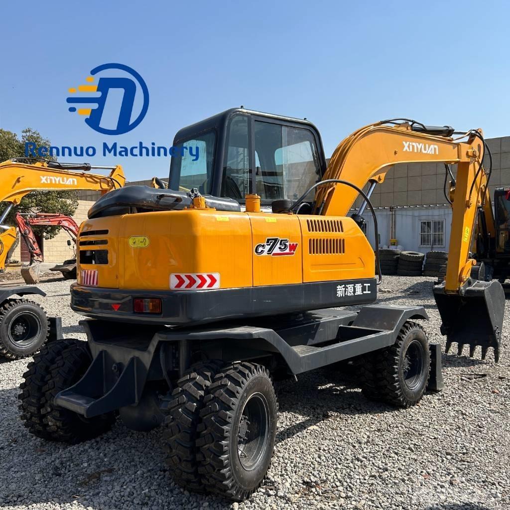 Xinyuan C75W Ekskavatori uz riteņiem