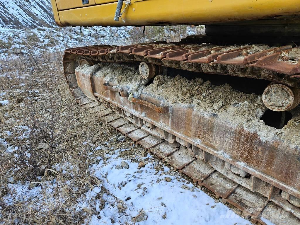 CAT 330 Kāpurķēžu ekskavatori