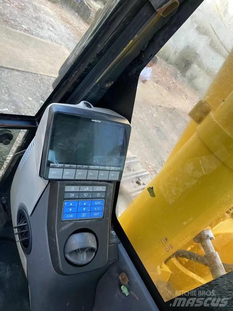 Komatsu PC450-8 Kāpurķēžu ekskavatori