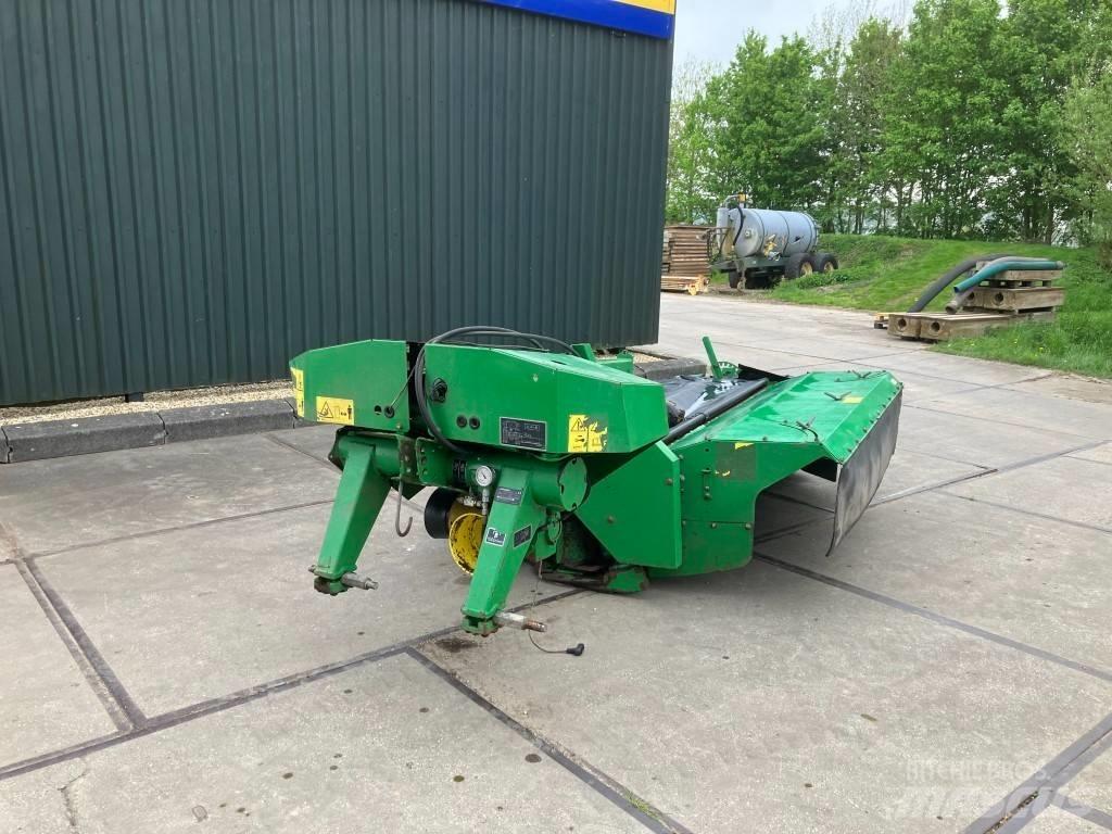 John Deere 328 Pļaujmašīnas