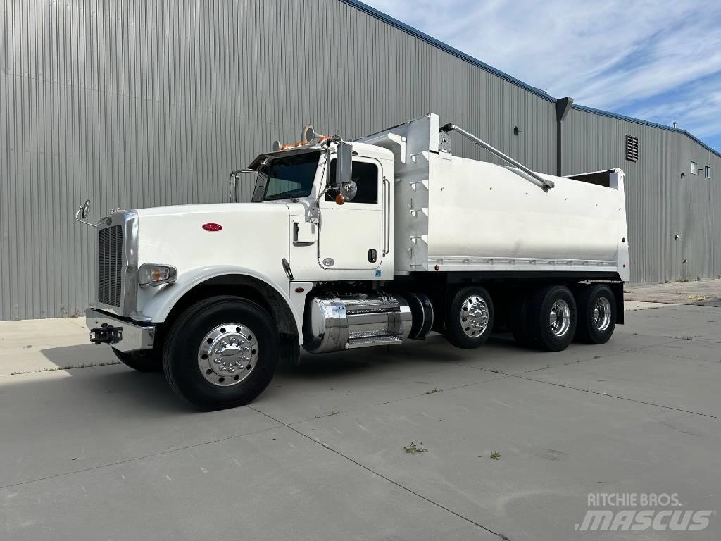 Kenworth 367 Pašizgāzējs