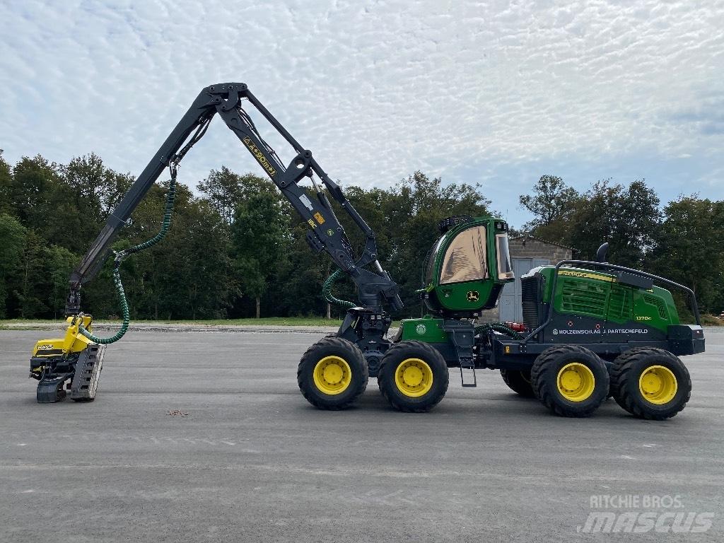 John Deere 1270 G Harvesteri