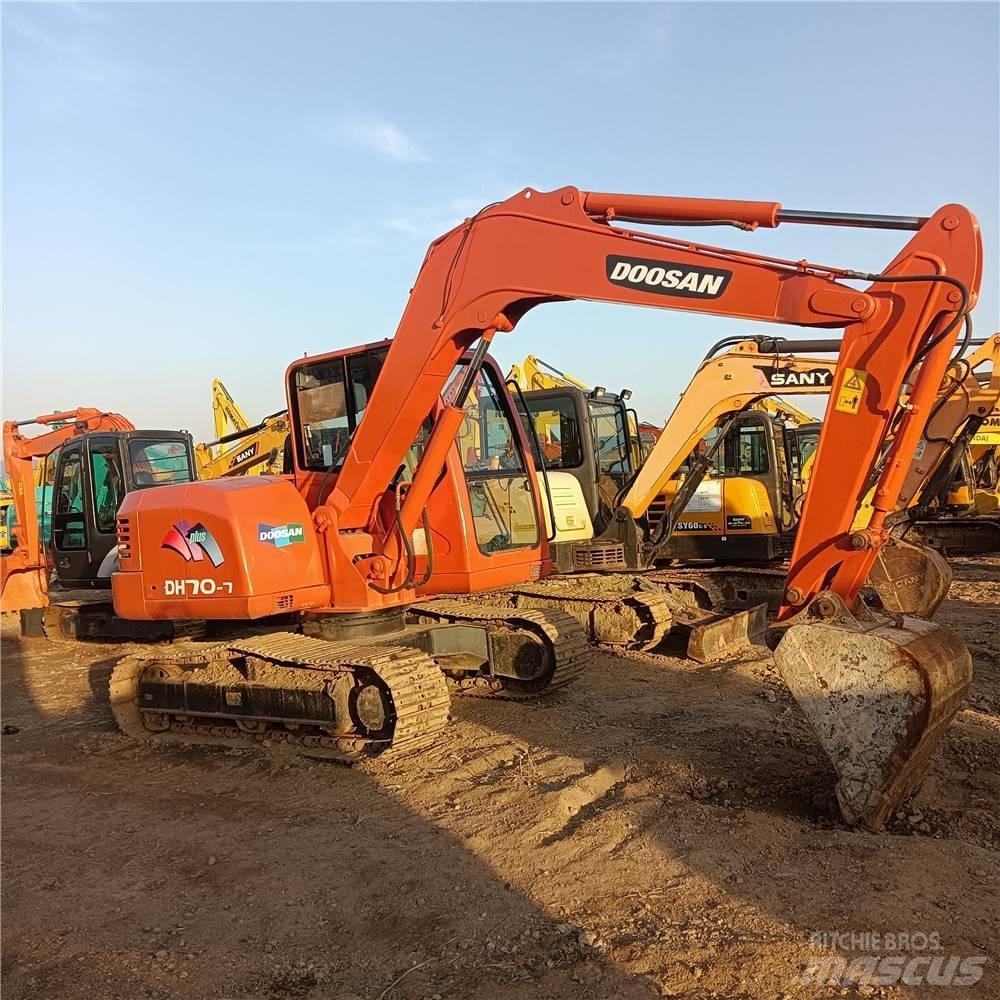 Doosan DH70 Kāpurķēžu ekskavatori