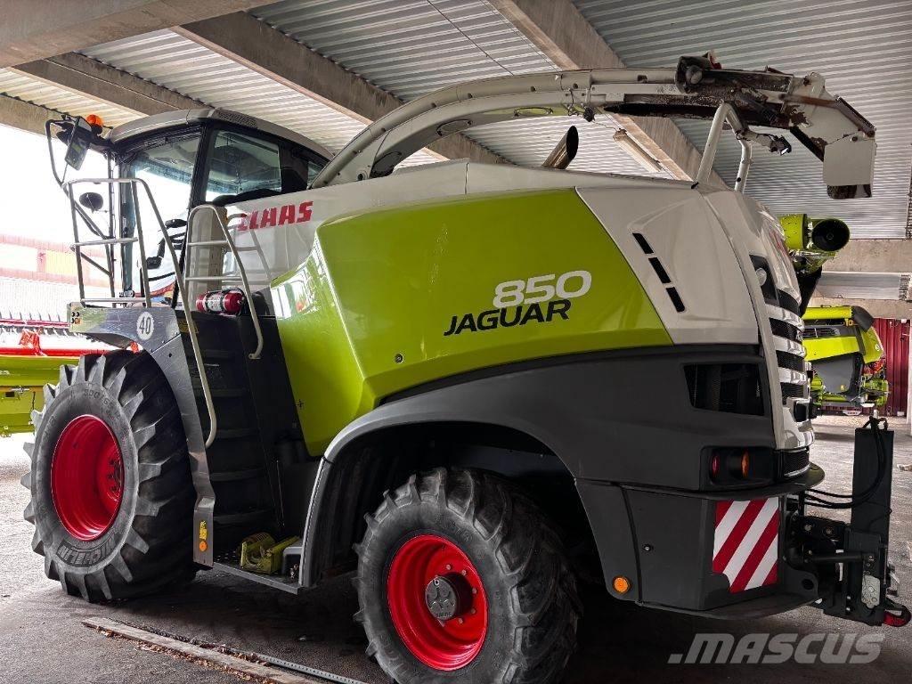 CLAAS Jaguar 850 Lopbarības novācēji