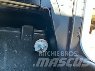  HMMWV M998 Vieglais kravas automobilis/izkraušana no sāniem