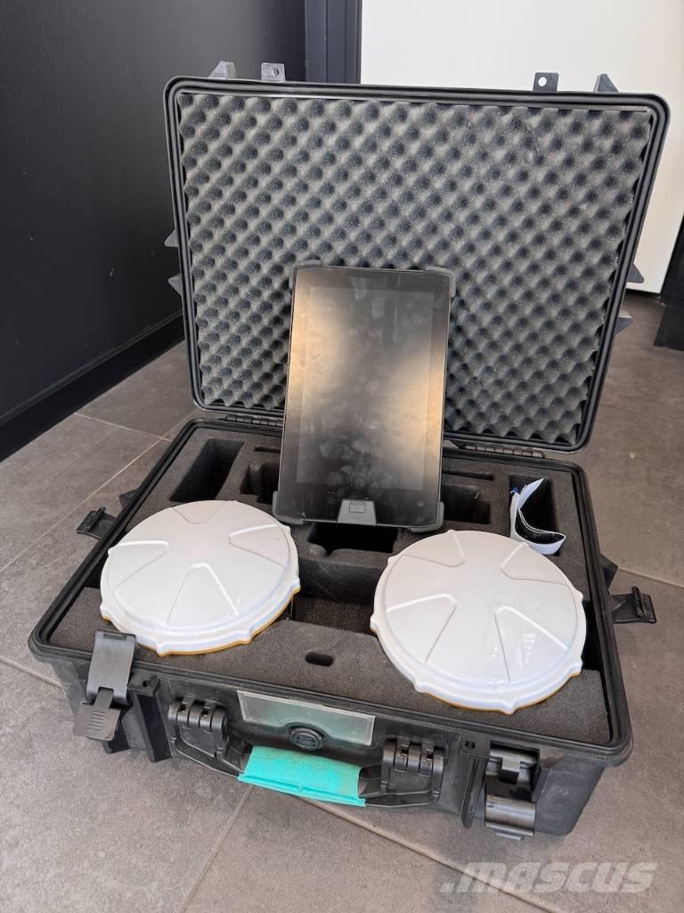 CAT 323 Kāpurķēžu ekskavatori