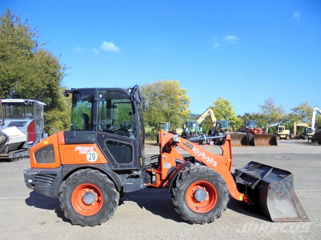 Kubota R 065 Iekrāvēji uz riteņiem