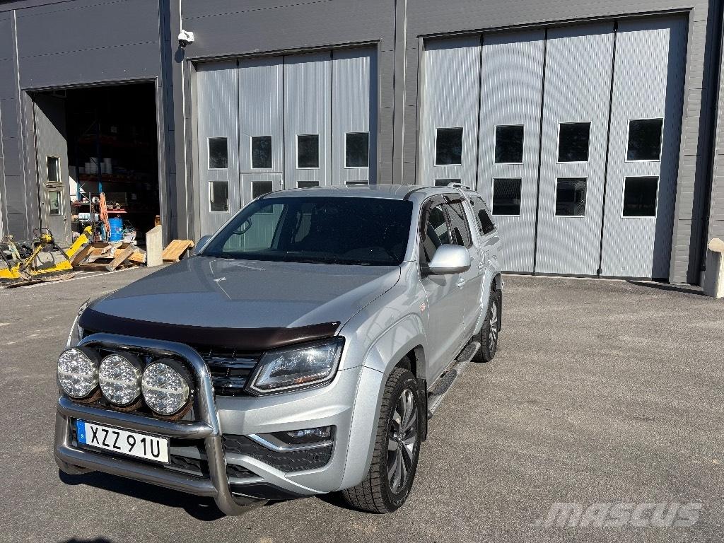 Volkswagen Amarok Vieglais kravas automobilis/izkraušana no sāniem