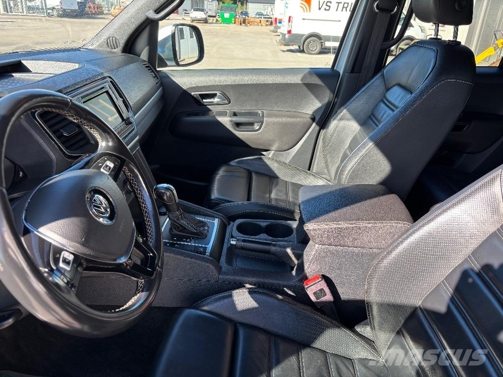 Volkswagen Amarok Vieglais kravas automobilis/izkraušana no sāniem
