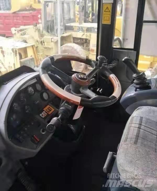 CAT 966 H Iekrāvēji uz riteņiem