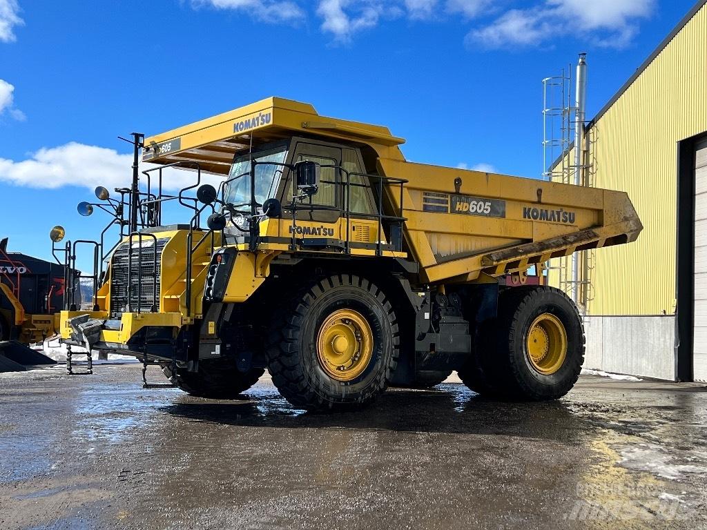Komatsu 605-8 Karjeras kravas automašīnas