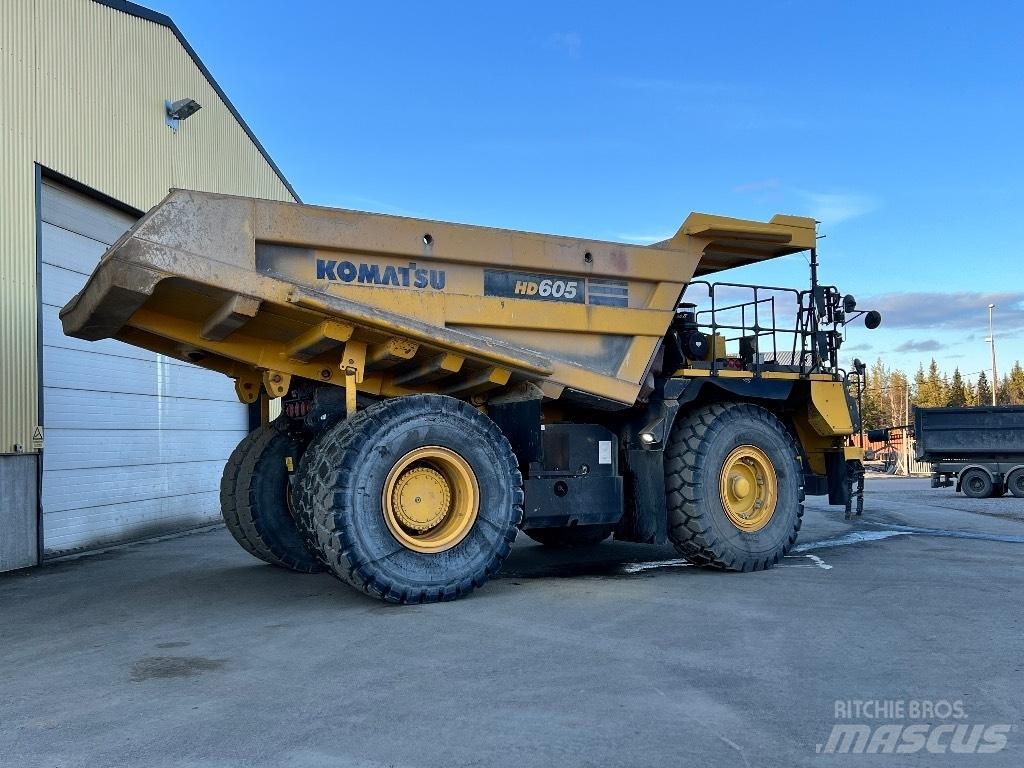 Komatsu 605-8 Karjeras kravas automašīnas