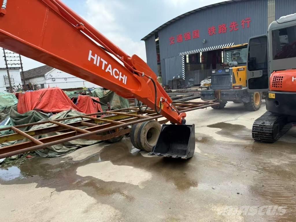 Hitachi Zaxis 60 Kāpurķēžu ekskavatori