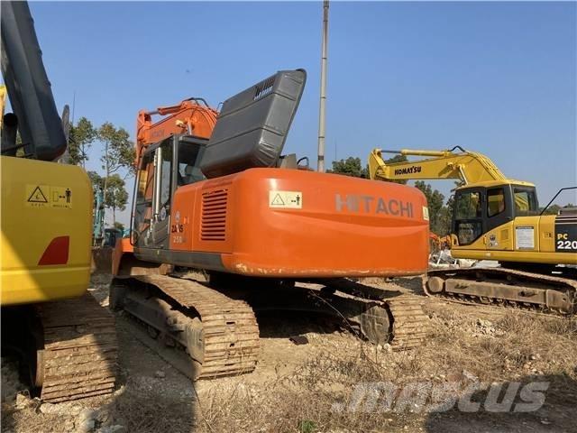 Hitachi ZX250 Kāpurķēžu ekskavatori