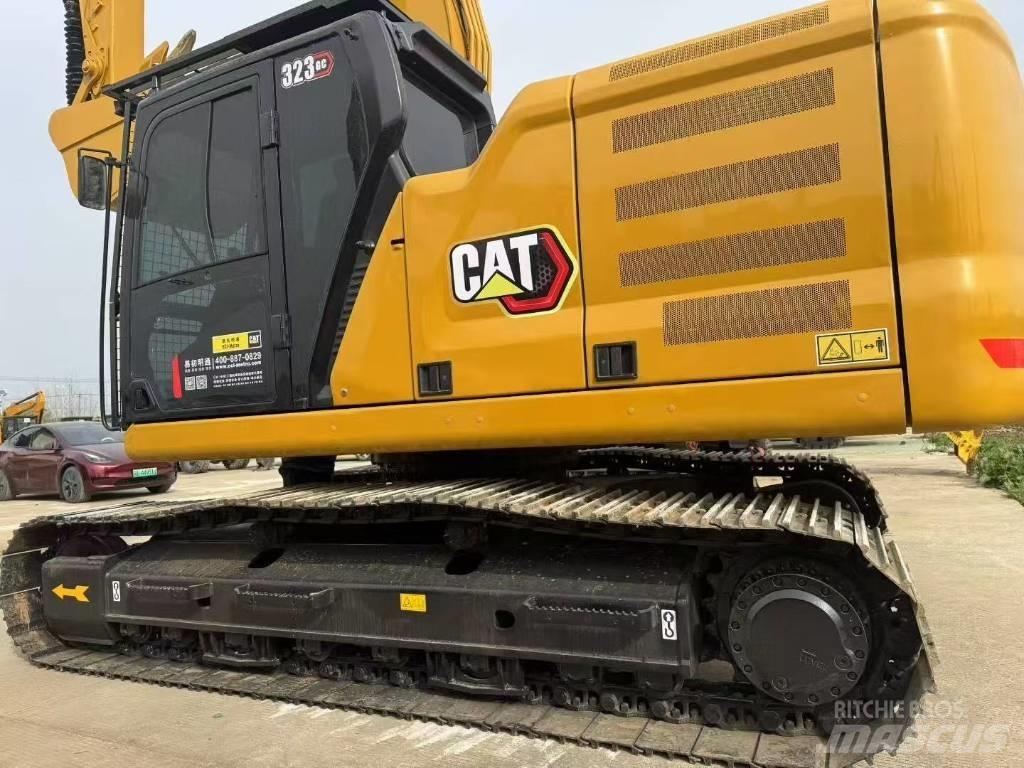 CAT 323GC Kāpurķēžu ekskavatori