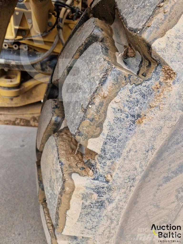 CAT 735C Artikulētie pašizgāzēji